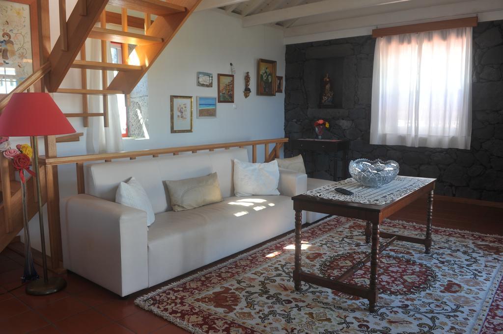 Casa Da Aguada Villa Lajes do Pico Room photo